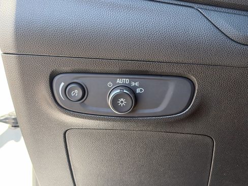 Used 2024 Buick Encore GX Preferred w/ Comfort Package FWD image 25