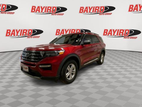 Used 2020 Ford Explorer XLT w/ Equipment Group 202A image 4