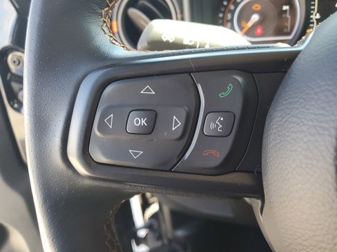 Used 2024 Jeep Gladiator Mojave image 18