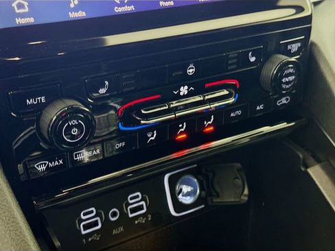 New 2025 Jeep Grand Cherokee Limited image 16