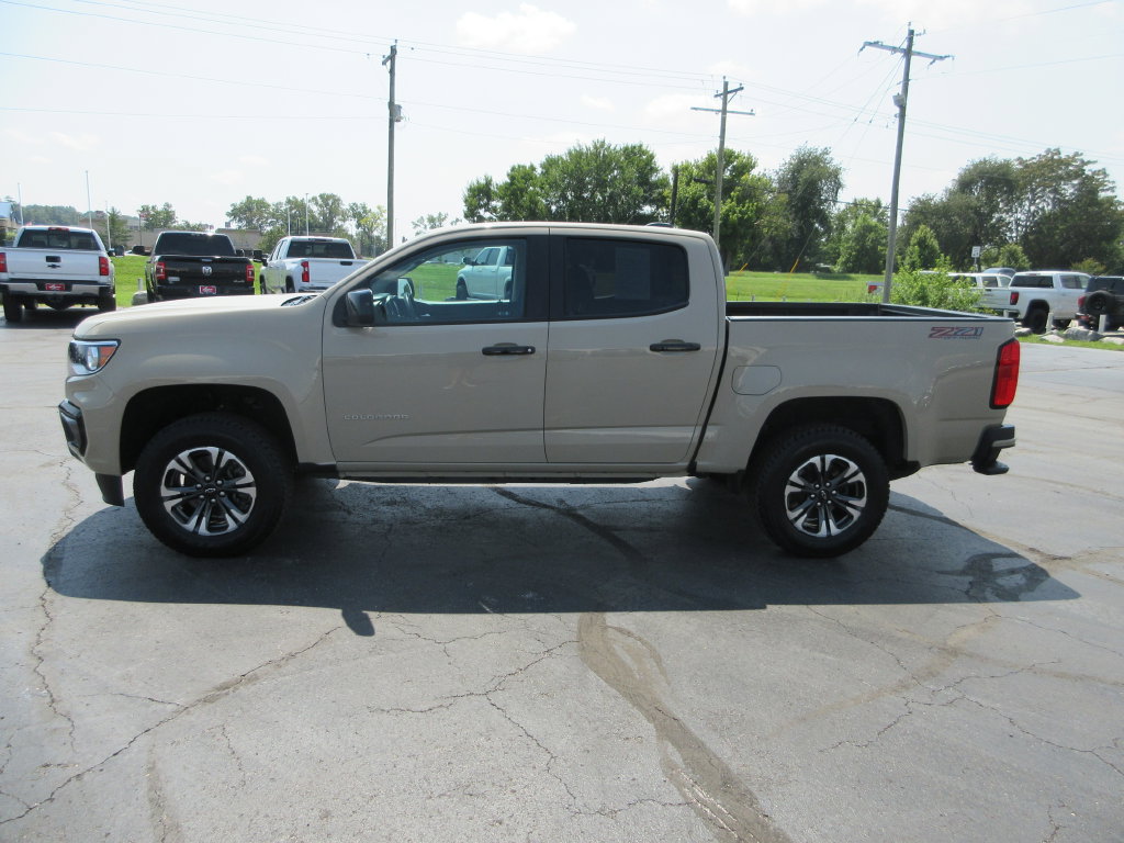 Used 2022 Chevrolet Colorado Z71 w/ Safety Package AWD/4WD image 11