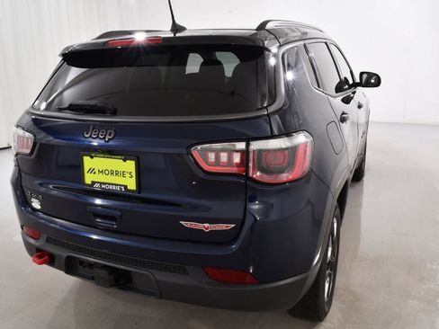 Used 2017 Jeep Compass Trailhawk w/ Leather Interior Group AWD/4WD image 12