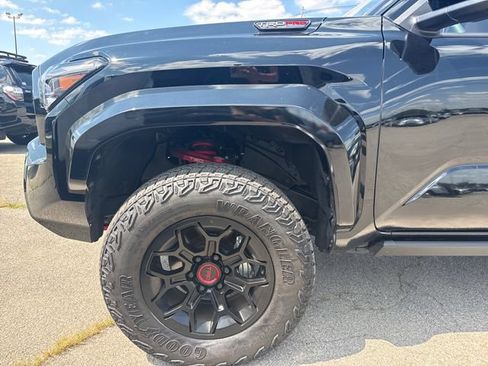 Used 2025 Toyota Tacoma TRD Pro AWD/4WD image 10