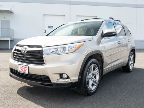 Used 2014 Toyota Highlander Limited image 2