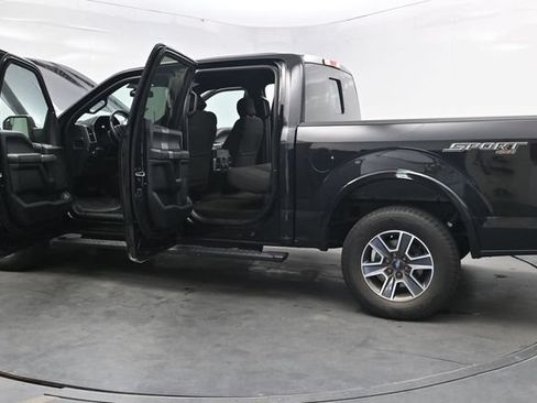 Used 2017 Ford F150 XLT w/ Equipment Group 302A Luxury AWD/4WD image 42