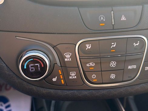 Used 2024 Chevrolet Malibu LT FWD image 17