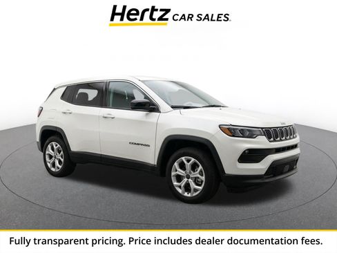 Used 2025 Jeep Compass Latitude AWD/4WD image 1
