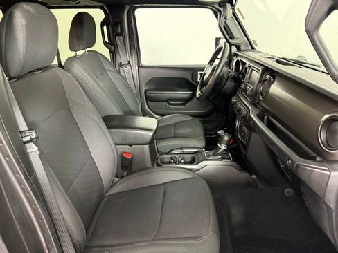 Used 2018 Jeep Wrangler Unlimited Sport image 22