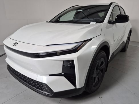 New 2026 Toyota C-HR AWD/4WD image 1