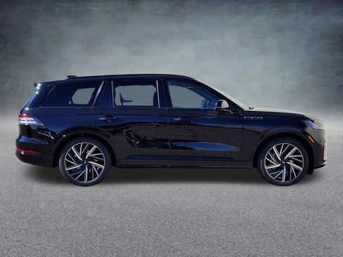 New 2025 Lincoln Aviator Black Label w/ Jet Appearance Package image 8