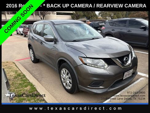 Used 2016 Nissan Rogue S image 2