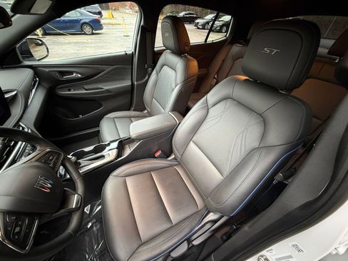 Used 2025 Buick Envista Sport Touring image 27