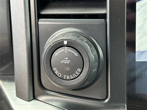 Used 2022 Ford F150 Lariat image 22