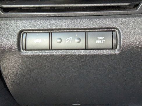 Used 2024 Nissan Altima 2.5 SV FWD image 29