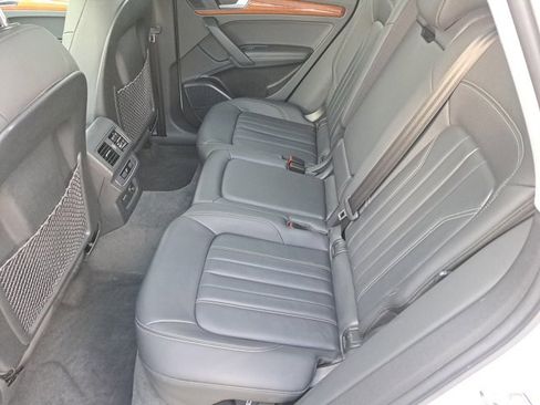 Used 2021 Audi Q5 Premium Plus w/ Premium Plus Package image 13