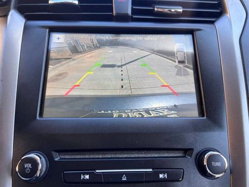 Used 2018 Ford Fusion Energi SE FWD image 18