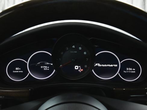 Used 2023 Porsche Panamera Platinum Edition image 34