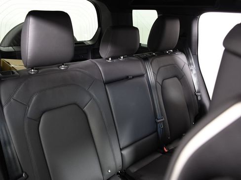 New 2026 Land Rover Defender 110 S AWD/4WD image 23