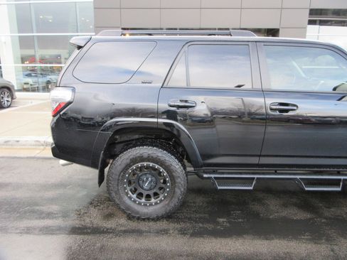 Used 2019 Toyota 4Runner SR5 image 11