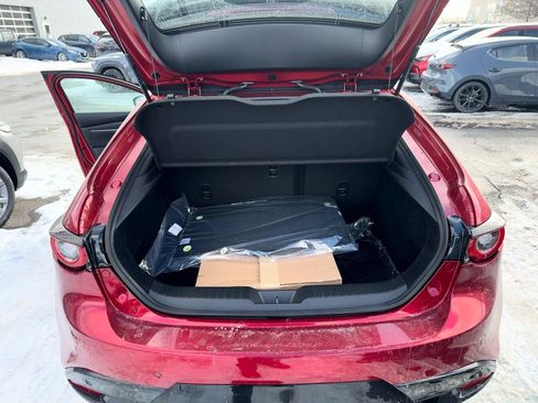 New 2026 MAZDA MAZDA3 Hatchback w/Premium Plus Pkg image 11