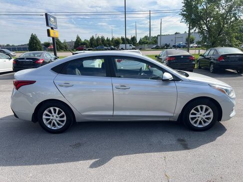 Used 2021 Hyundai Accent SEL FWD image 5