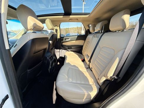 Used 2020 Ford Edge SEL w/ Convenience Package image 25