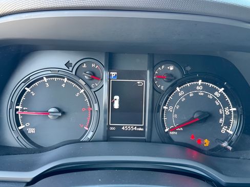 Used 2022 Toyota 4Runner SR5 RWD image 8