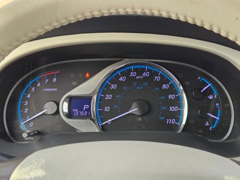 Used 2013 Toyota Sienna XLE w/ Entertainment Pkg FWD image 23