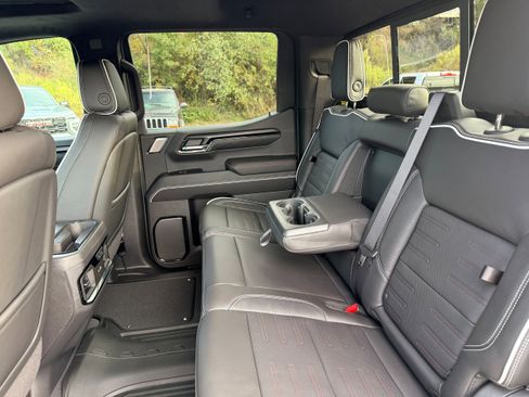New 2026 GMC Sierra 1500 AT4X image 9