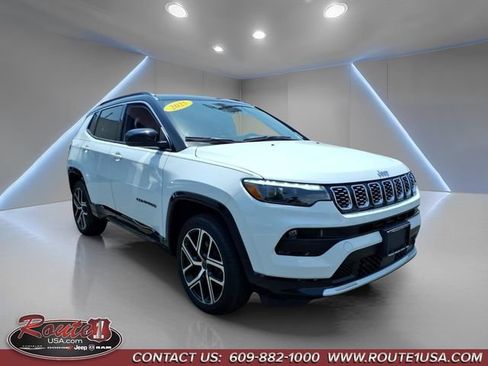 Used 2025 Jeep Compass Limited w/ Elite Group AWD/4WD image 1