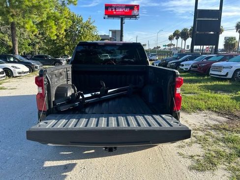 Used 2021 Chevrolet Silverado 1500 LT RWD image 7