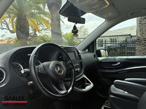 Used 2018 Mercedes-Benz Metris Passenger image 13