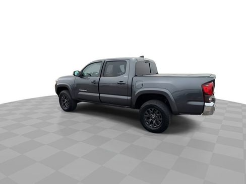 Used 2020 Toyota Tacoma SR5 RWD image 7