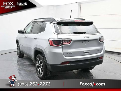 New 2026 Jeep Compass Limited image 12