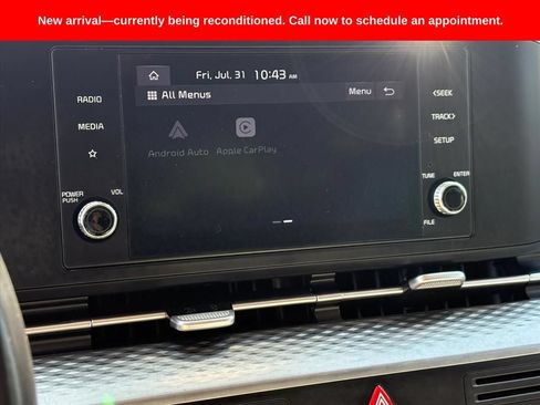 Used 2022 Kia Carnival LX FWD image 11