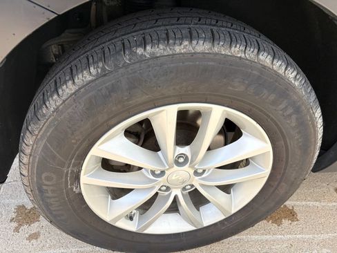 Used 2018 Kia Sorento FWD image 4