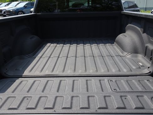 Used 2025 RAM 1500 Laramie w/ Night Edition AWD/4WD image 8