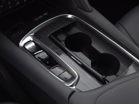 Used 2023 Buick Enclave Essence w/ Sport Touring Edition image 14