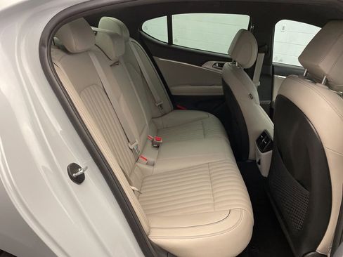 Used 2022 Genesis G70 3.3T image 31