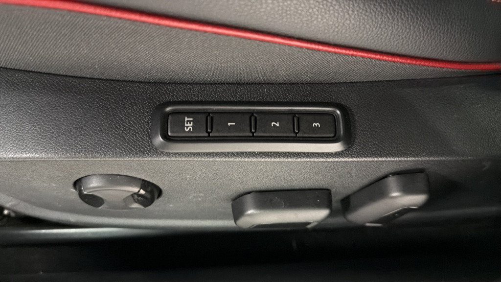 Used 2024 Volkswagen GTI SE FWD image 19