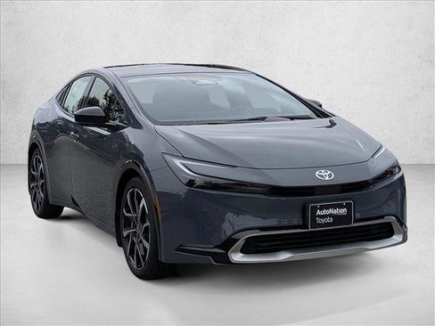 New 2026 Toyota Prius Plug-In Hybrid FWD image 7