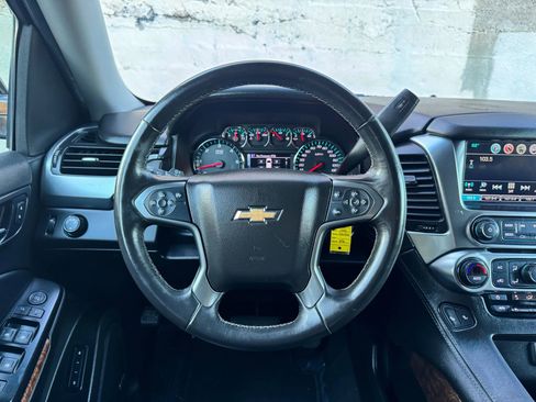Used 2019 Chevrolet Suburban LT image 23