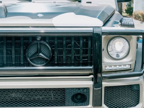 Used 2017 Mercedes-Benz G 63 AMG 4MATIC image 4