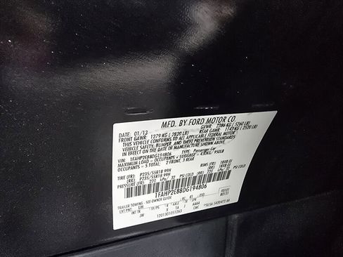 Used 2013 Ford Taurus SEL image 32