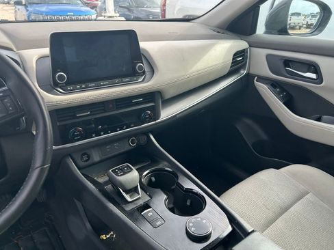 Used 2025 Nissan Rogue SV AWD/4WD image 13