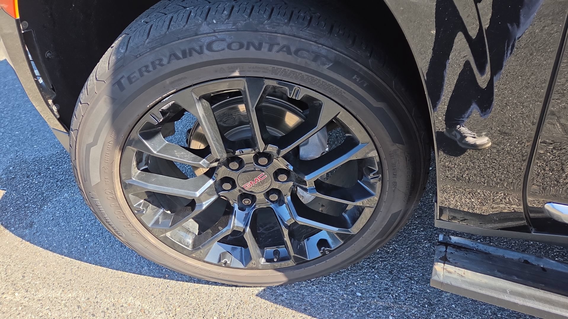 Used 2022 GMC Yukon Denali RWD image 13