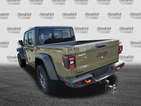 Used 2025 Jeep Gladiator Mojave w/ Convenience Group AWD/4WD image 8