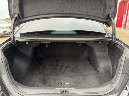 Used 2024 Nissan Altima 2.5 SR w/ SR Premium Package image 20
