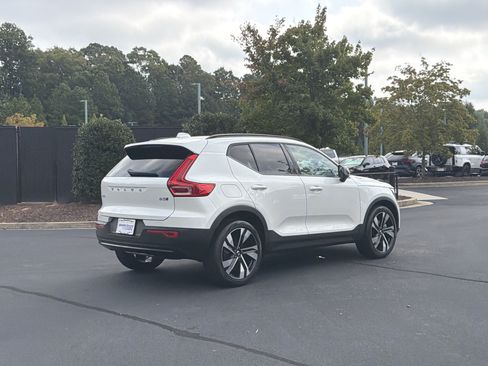 Used 2026 Volvo XC40 B5 Ultra w/ Protection Package Premier AWD/4WD image 3