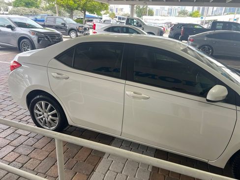 Used 2019 Toyota Corolla LE FWD image 11